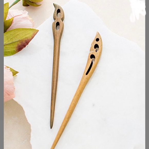 Wooden Openwork woman’s hair Stick Set - Picture 8 of 8